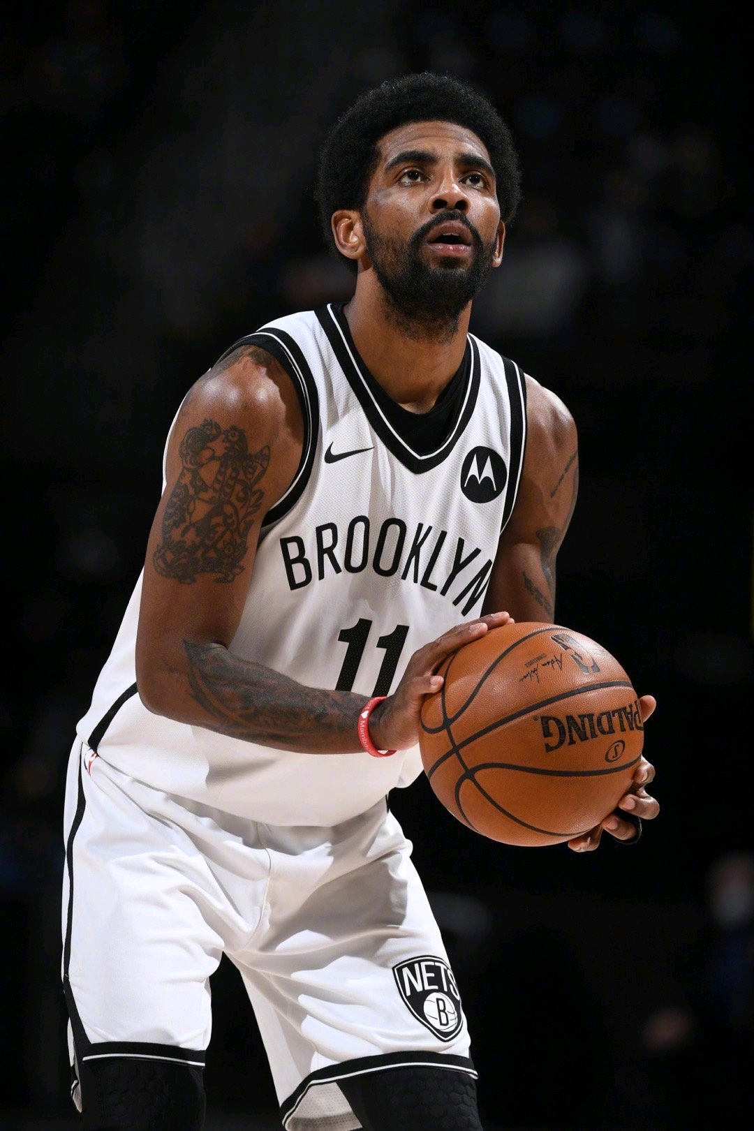 泰州队巴特“苏超”夺冠后缅怀父亲：我还在这条路上努力着（苏超夺冠后，泰州队巴特缅怀父亲：我仍在这条路上奋斗）