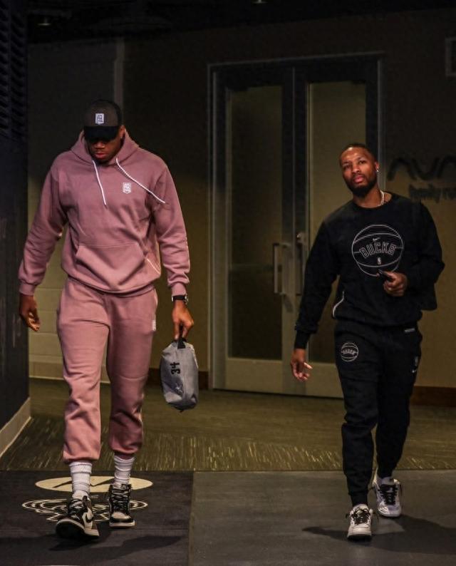 图赫尔：贝林厄姆以10号位身份回归，福登会是中路球员（图赫尔：贝林厄姆将回到10号位，福登将踢中路）