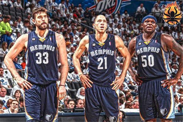 有何意味？萨拉赫社媒晒户外落叶景色图，并未配文（萨拉赫社媒晒落叶美景却无一字，意味几何？）