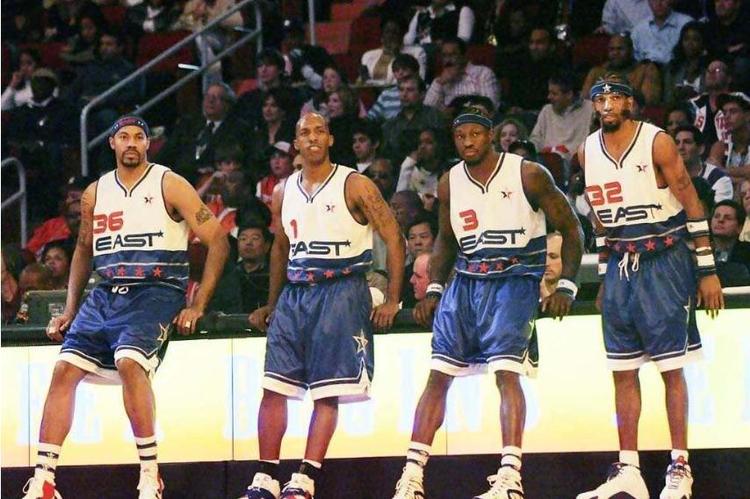 日职联前瞻：川崎前锋攻强守弱，广岛三箭主帅赛季后将离队（日职联看点：川崎前锋火力凶猛防线存忧，广岛三箭主帅赛季后告别）